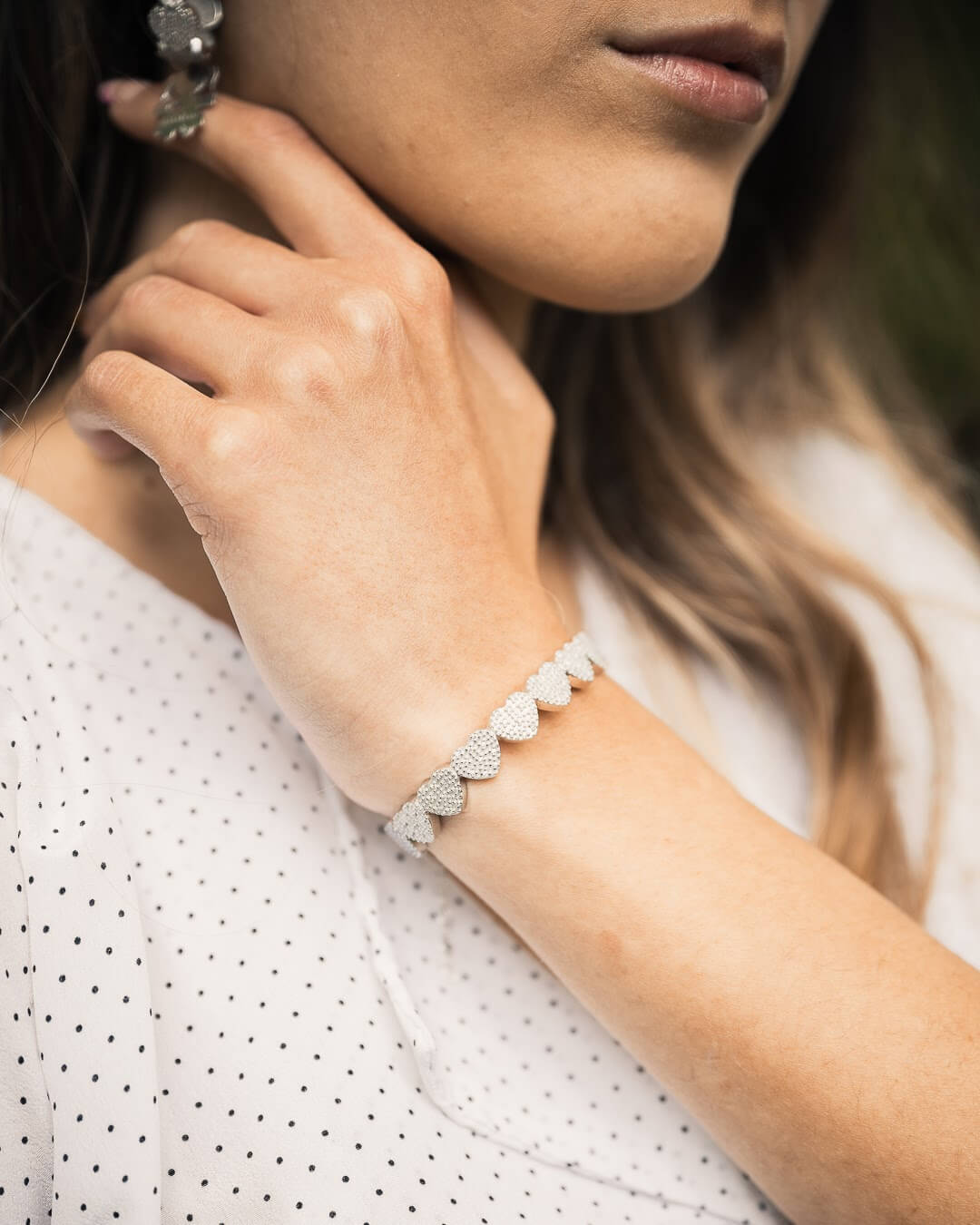 Contenuti promozionali social per Bjoux & co. gioielleria
